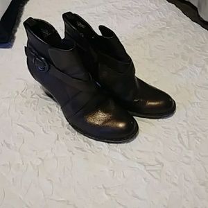 Born copper finish heeled boot